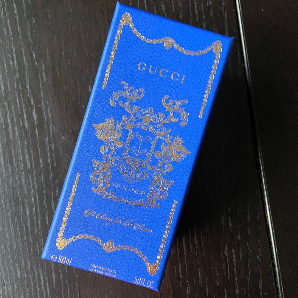 Gucci perfume box with bag new blue
